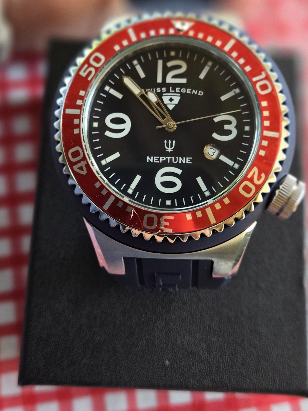Swiss Legend Neptune quartz dive watch featuring a stainless steel case 52mm.